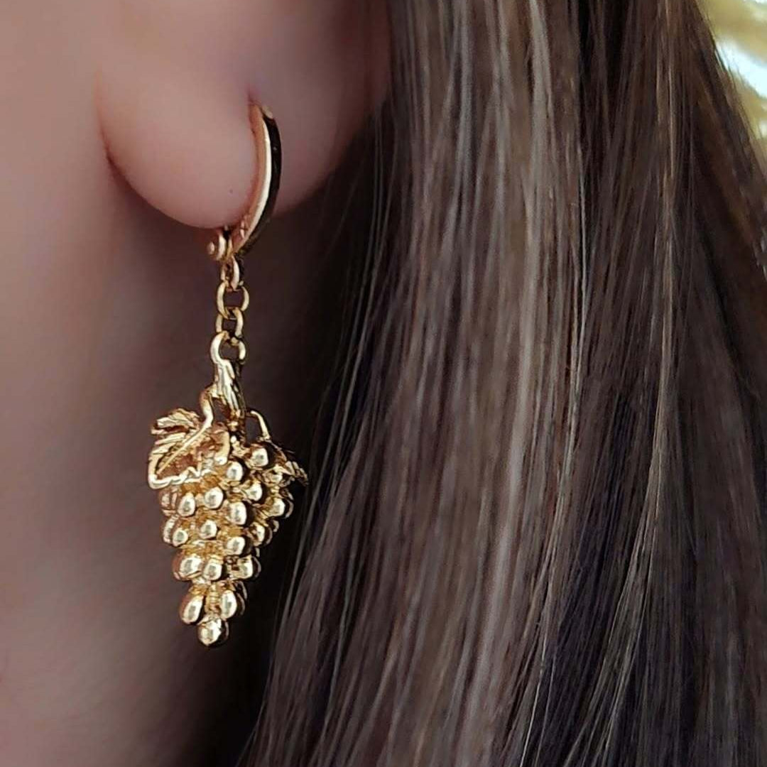Gilded Grape Charm Jewelry Set (Earrings + Pendant)