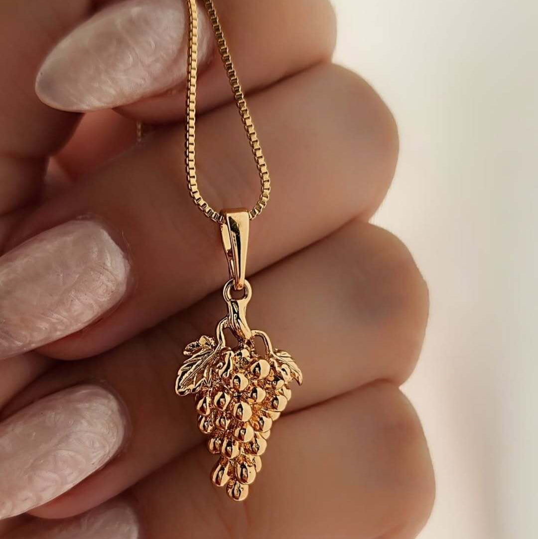 Gilded Grape Charm Jewelry Set (Earrings + Pendant)