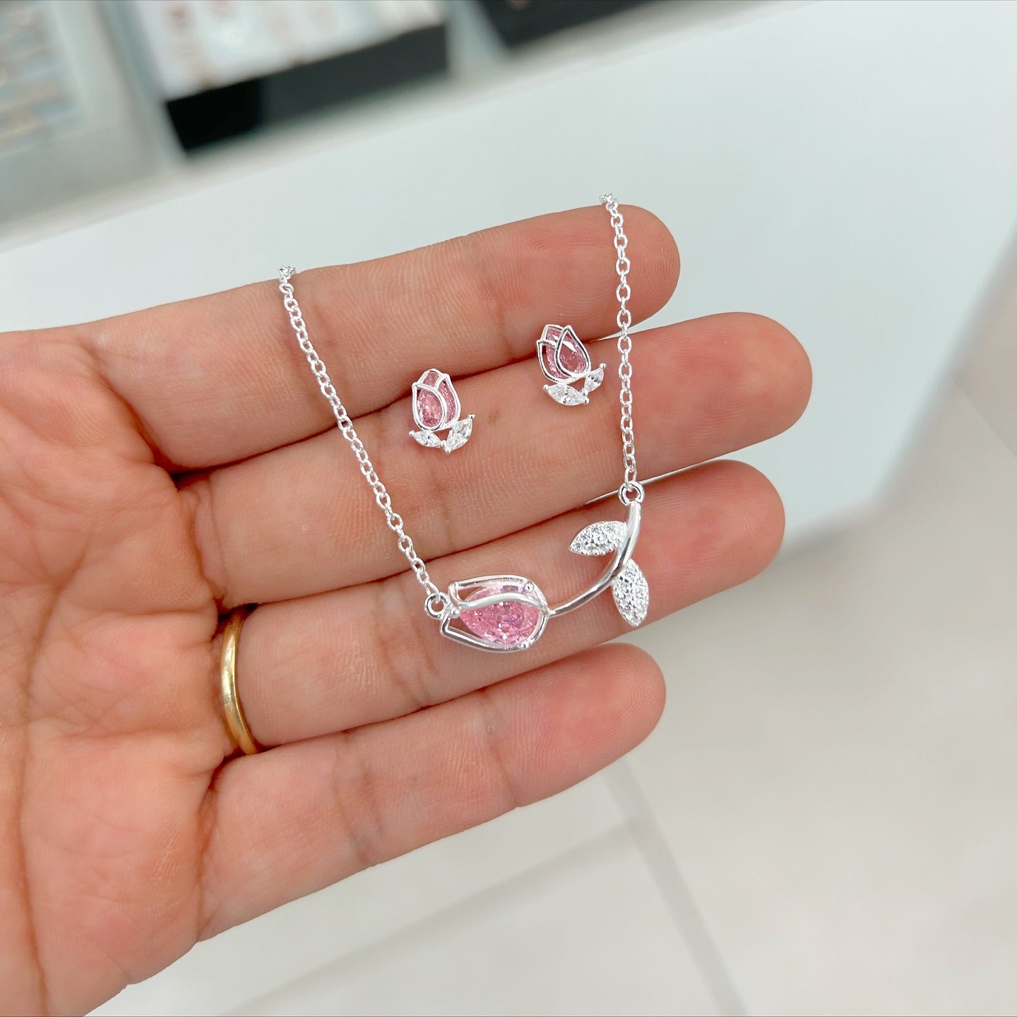 Rosy Quartz Blossom Set