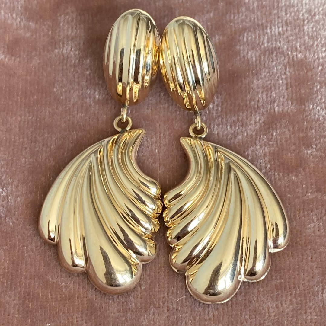 Aurelia Gold Shell Drop Earrings