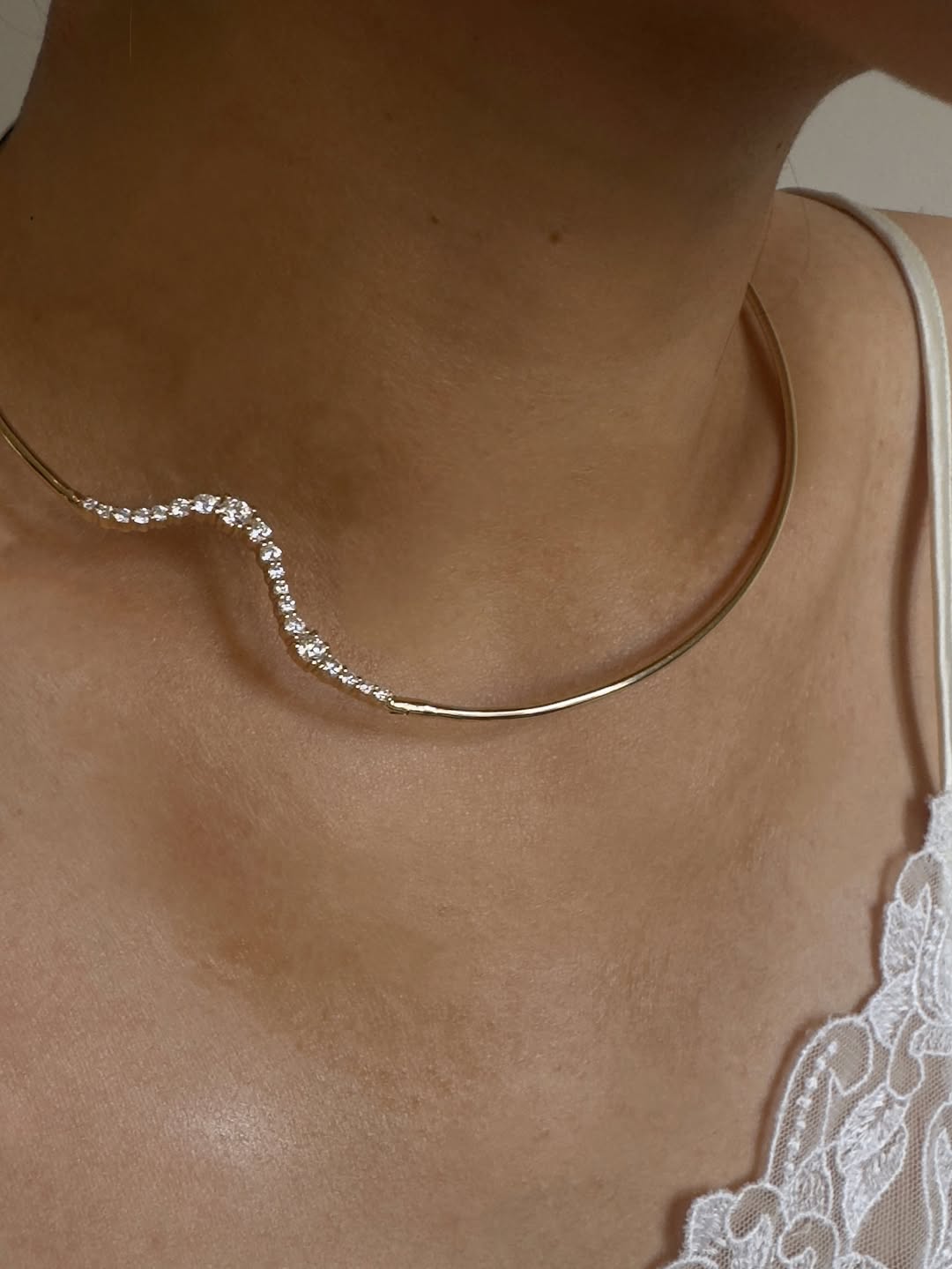 Mireille Wave Collar