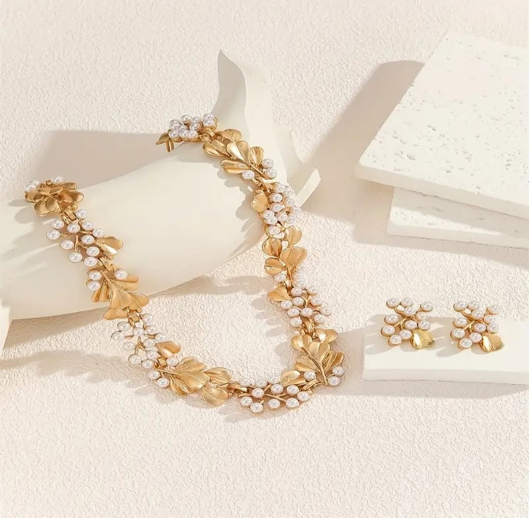 Luxe Pearl Leaf Jewelry Set for Women