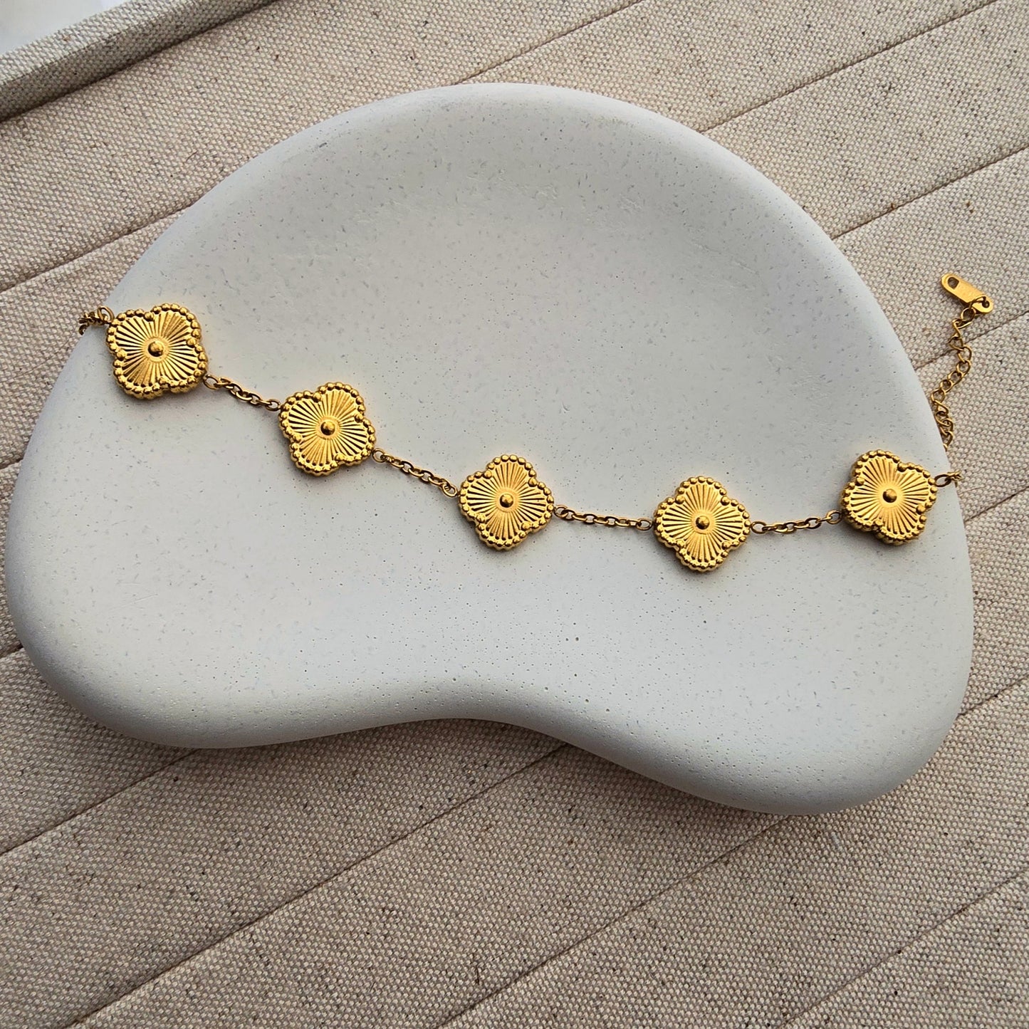 Naomi Mother of Pearl Clover Bracelet