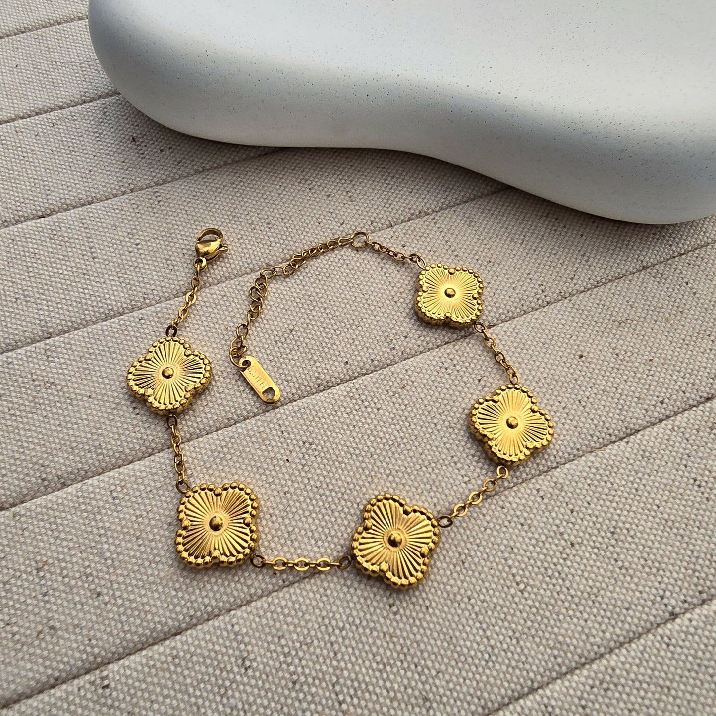 Naomi Mother of Pearl Clover Bracelet