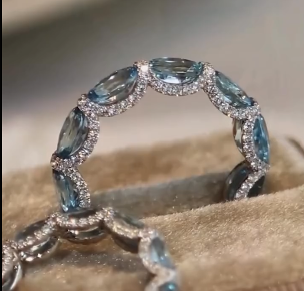 Indira Ice Ring