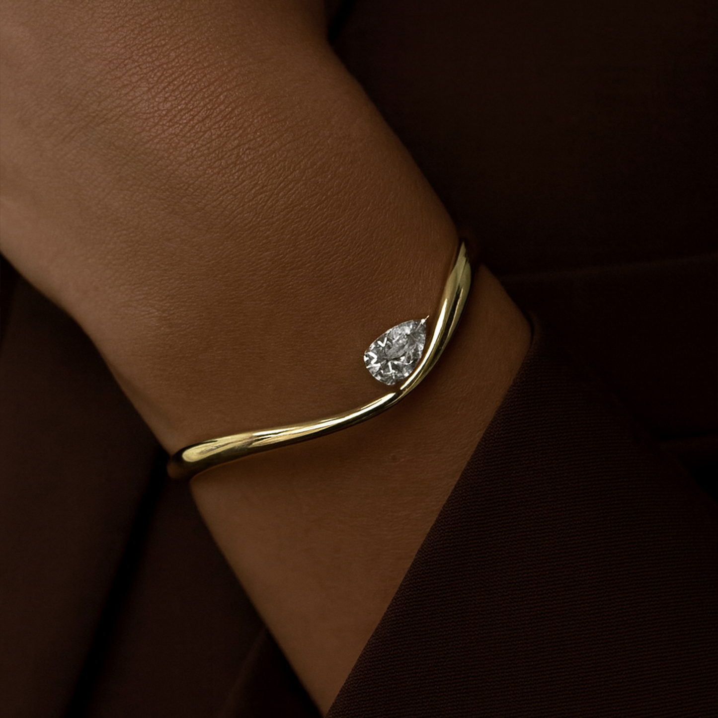 Elara Heartline Bracelet