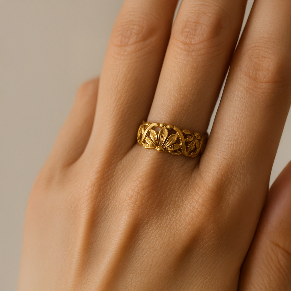 Yuki Floral Band Ring