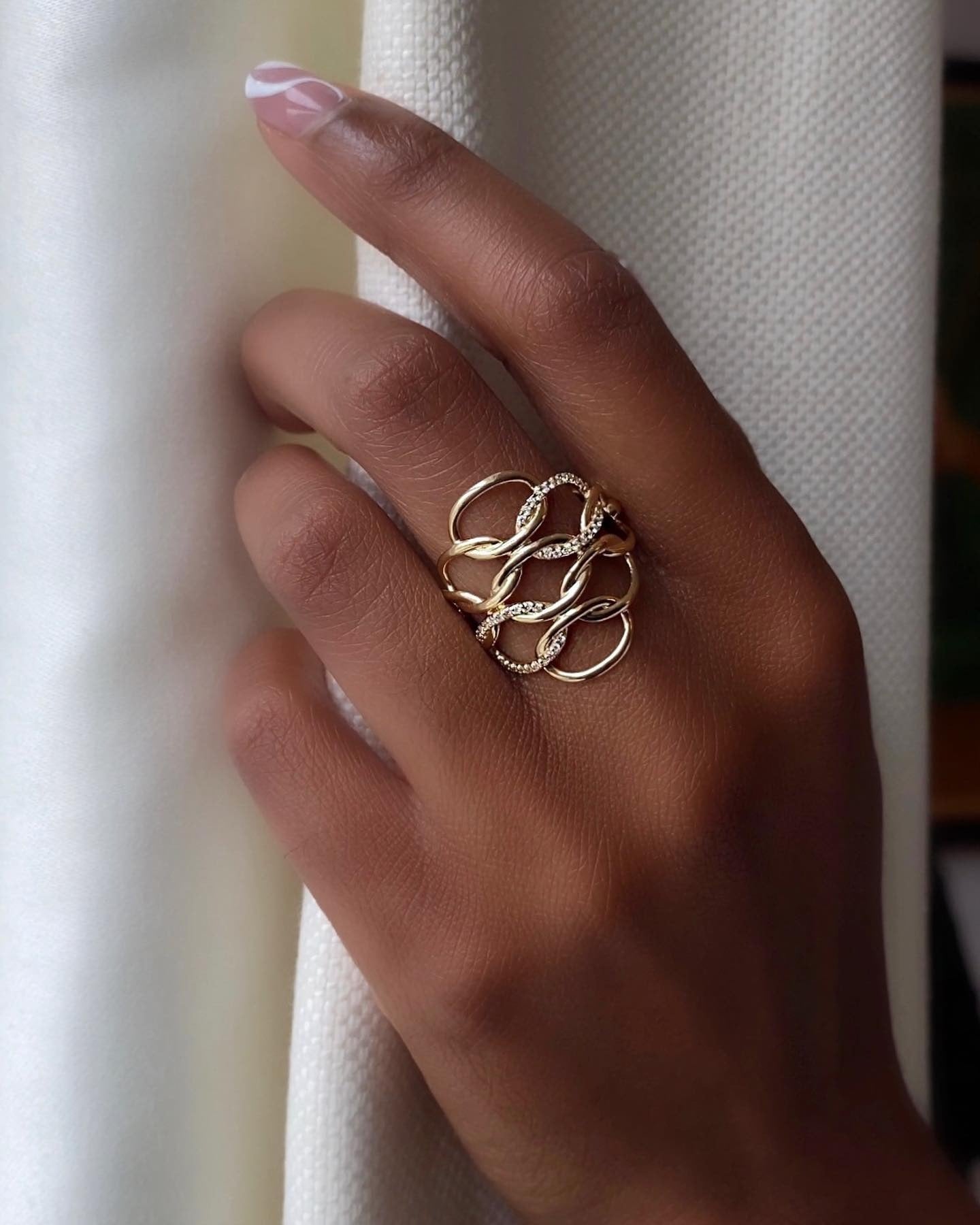 Sorrel Infinity Loop Ring