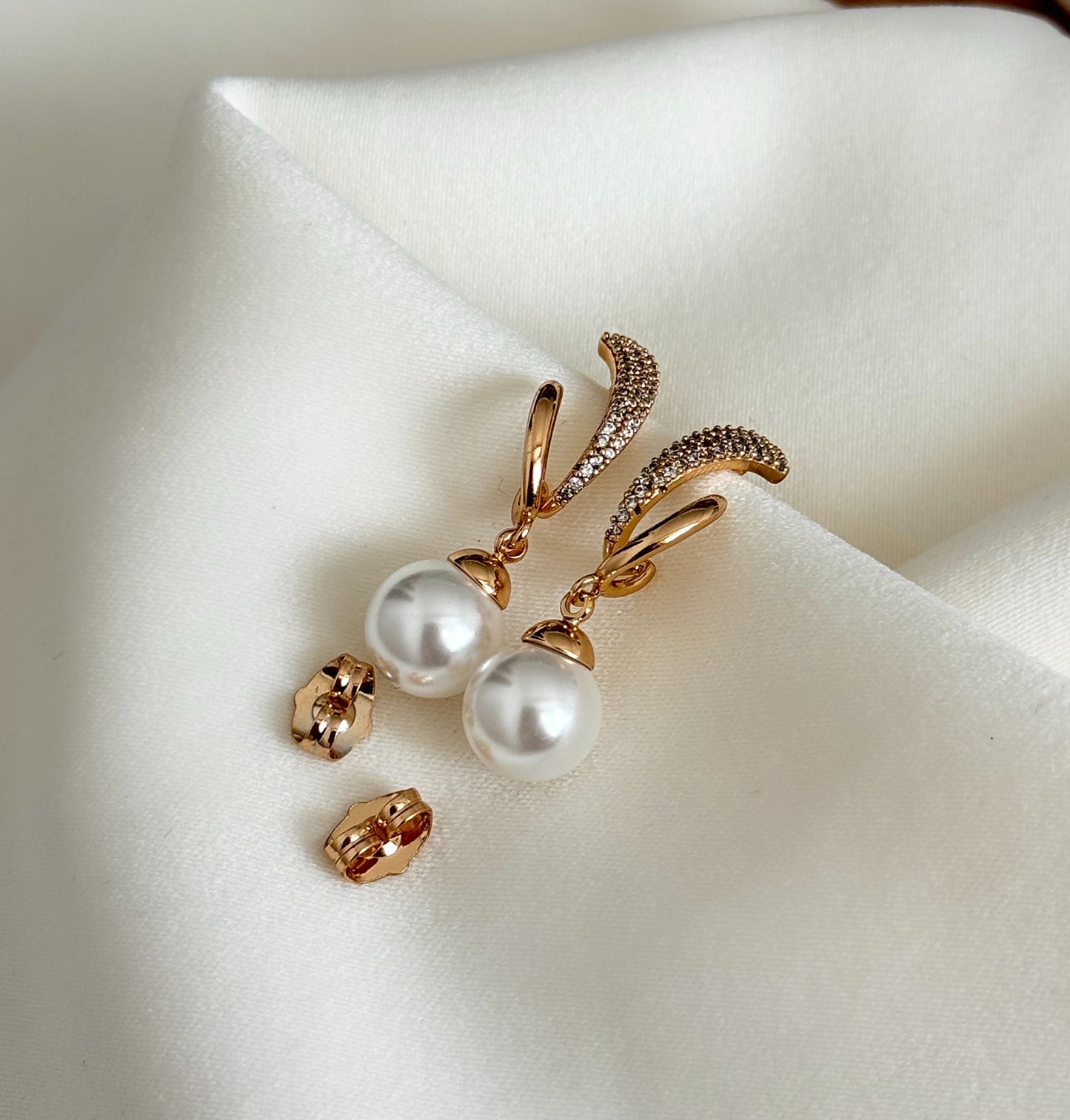 Siena Modern Pearl Hook Earrings in Gold