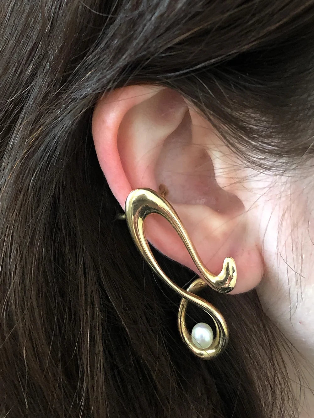Treble Pearl Ear Cuff