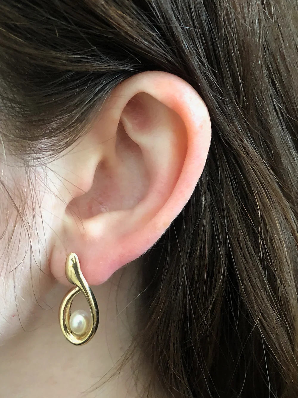 Treble Pearl Ear Cuff