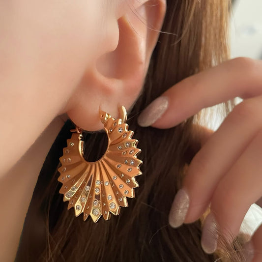 Clio Shell Curve Hoop Earrings