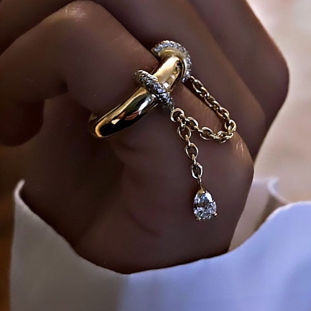 Elara Chain Ring (Size 7)