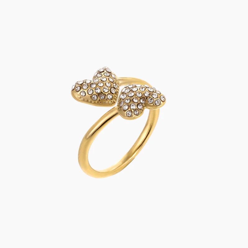 Daisy Pavé Heart Ring