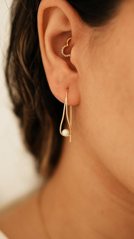 Minimal Gold Pearl Drop Earrings