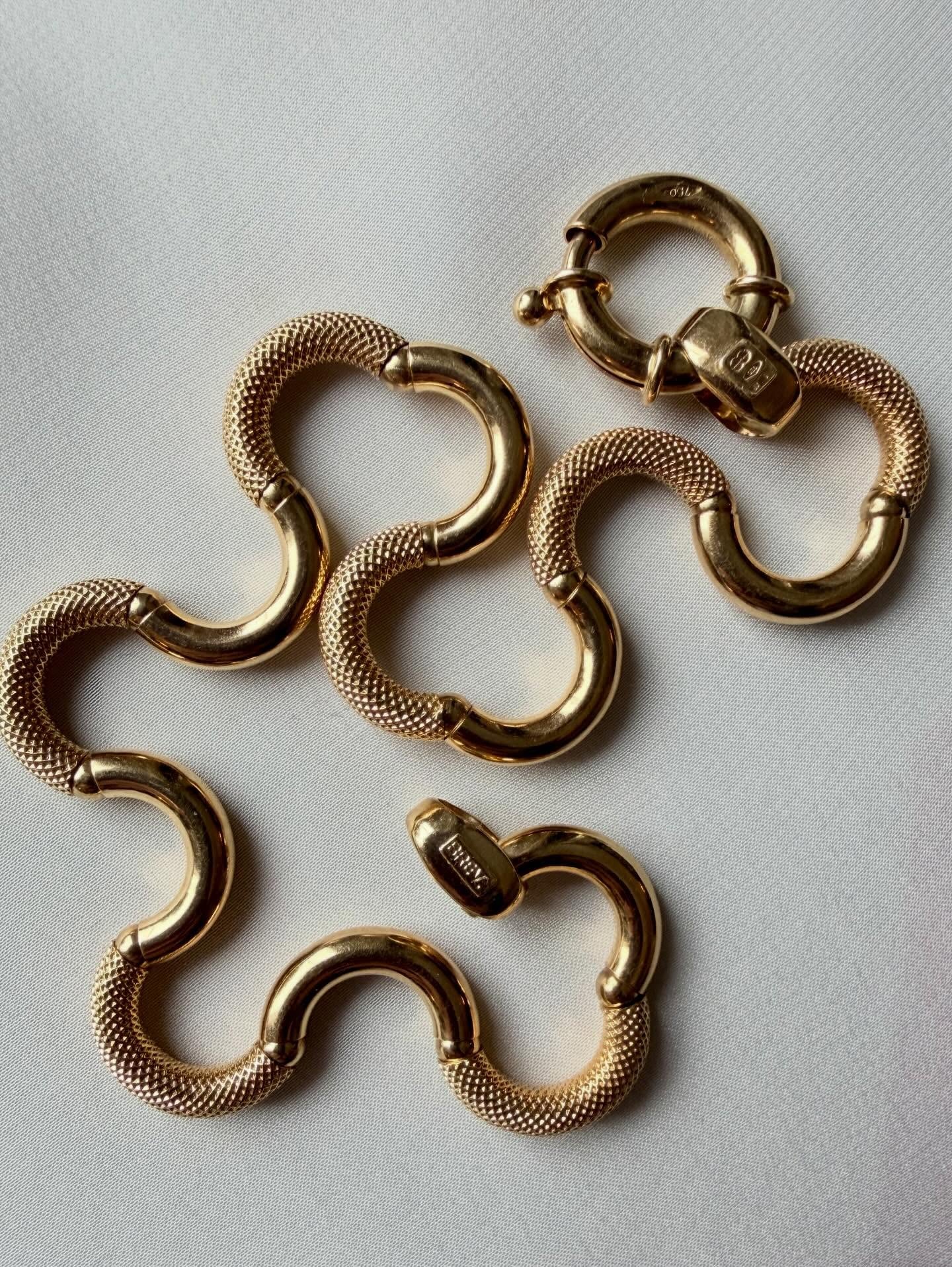 Helix Curve Gold Bracelet