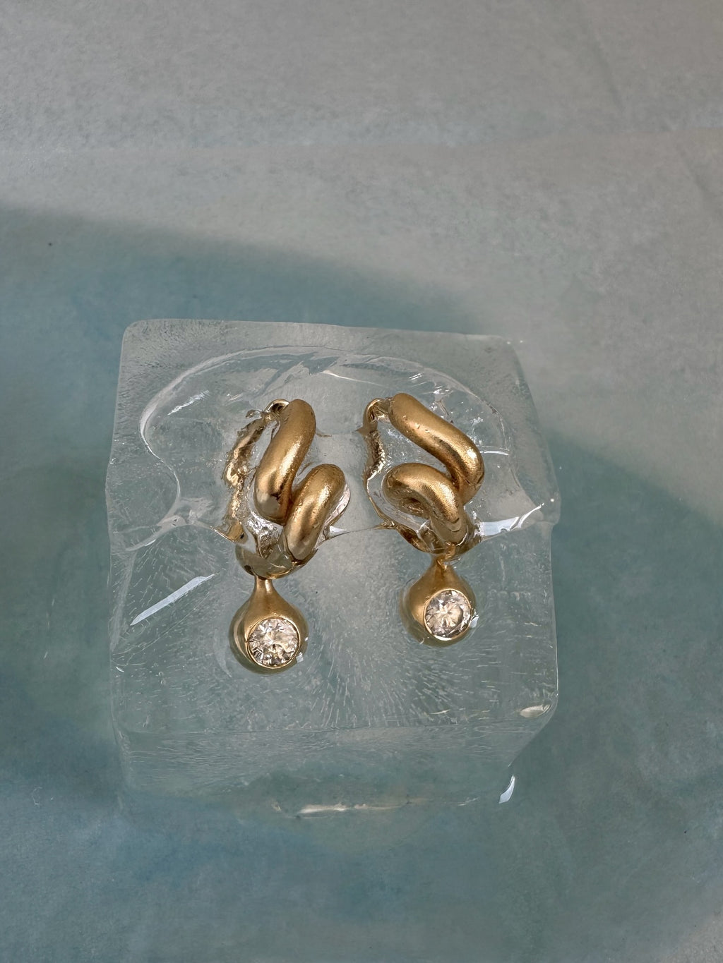 Nyxel Curve Drop Hoops