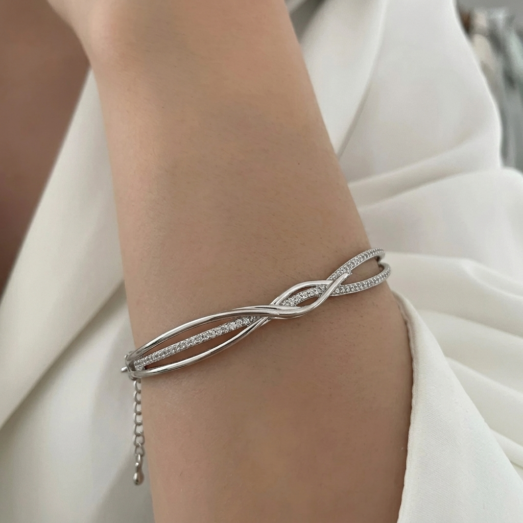Bella Sparkling Infinity Bracelet