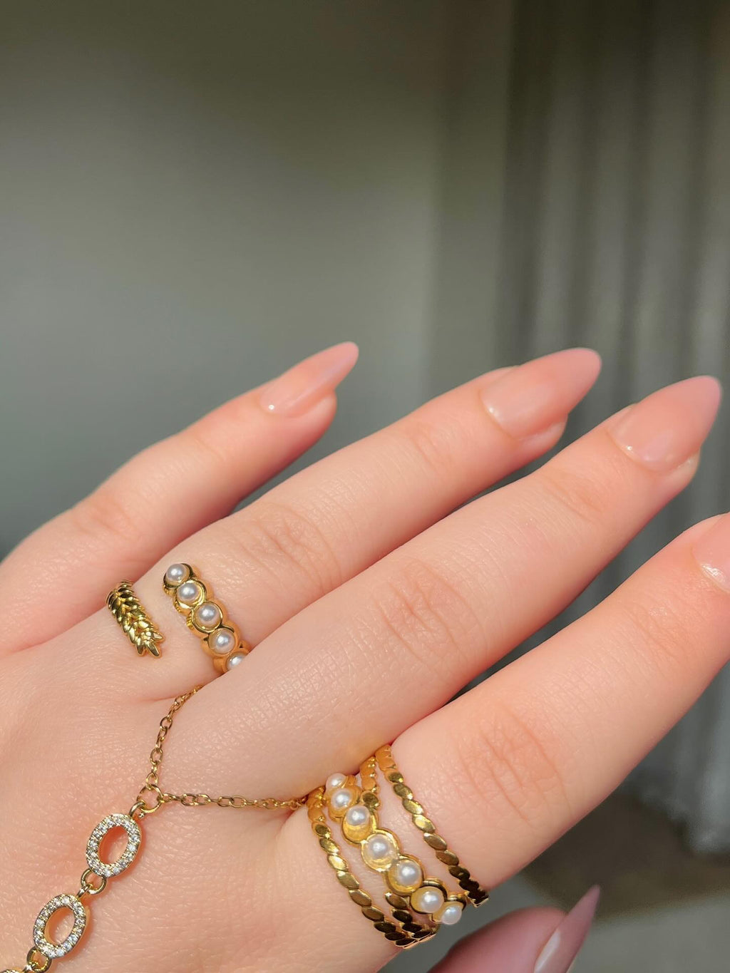 Aurelisse Hand Jewel