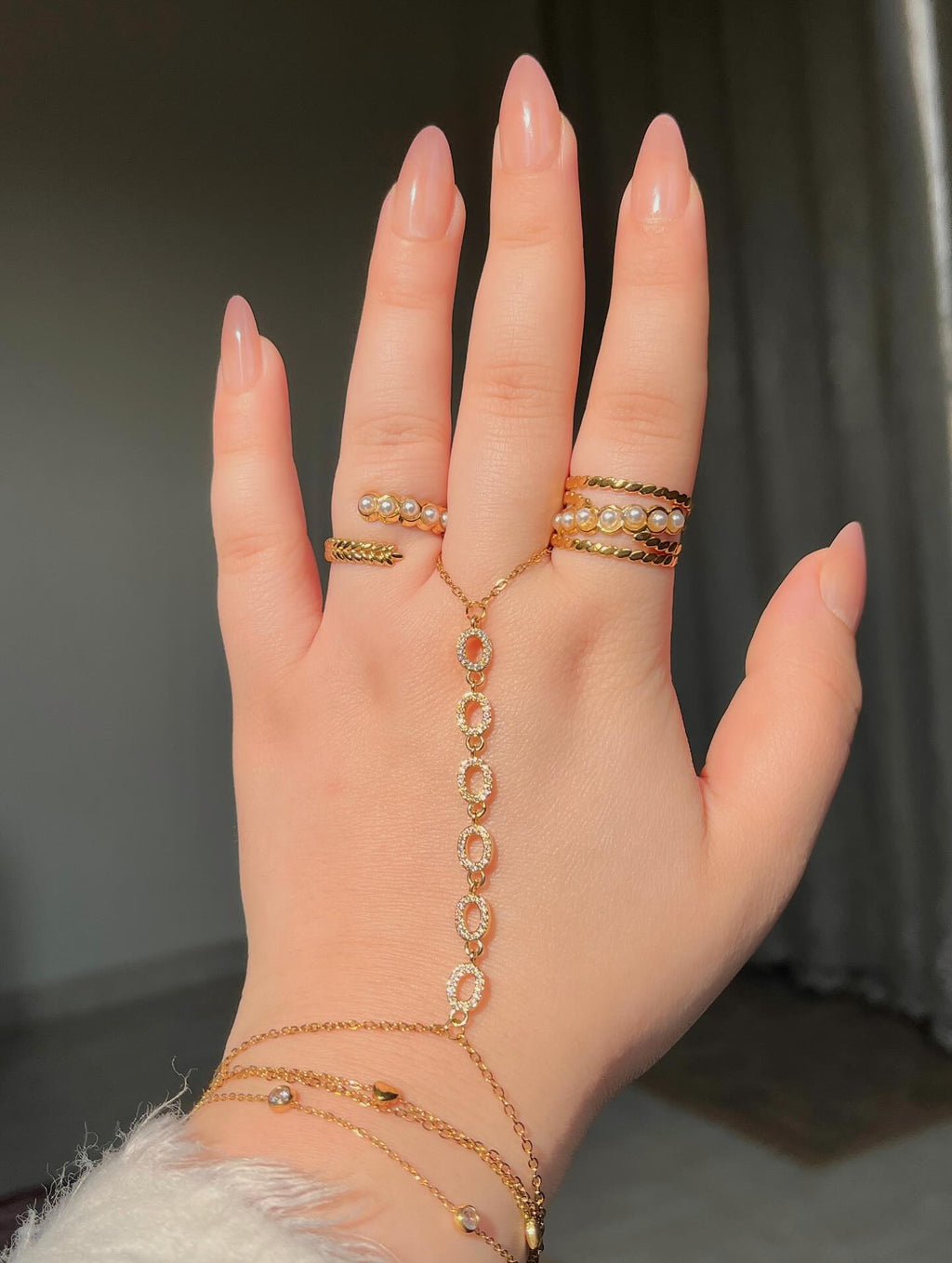 Aurelisse Hand Jewel