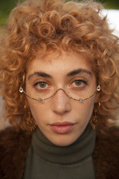 Virel Arc Face Chain