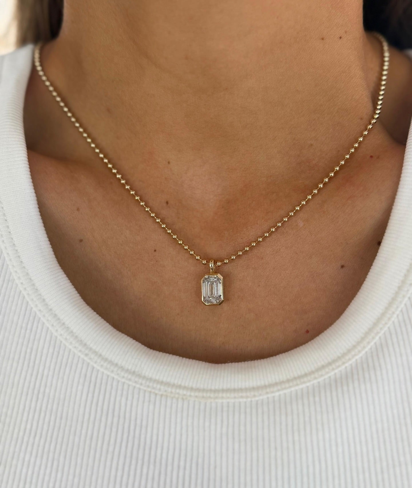 Amora Pendant Necklace