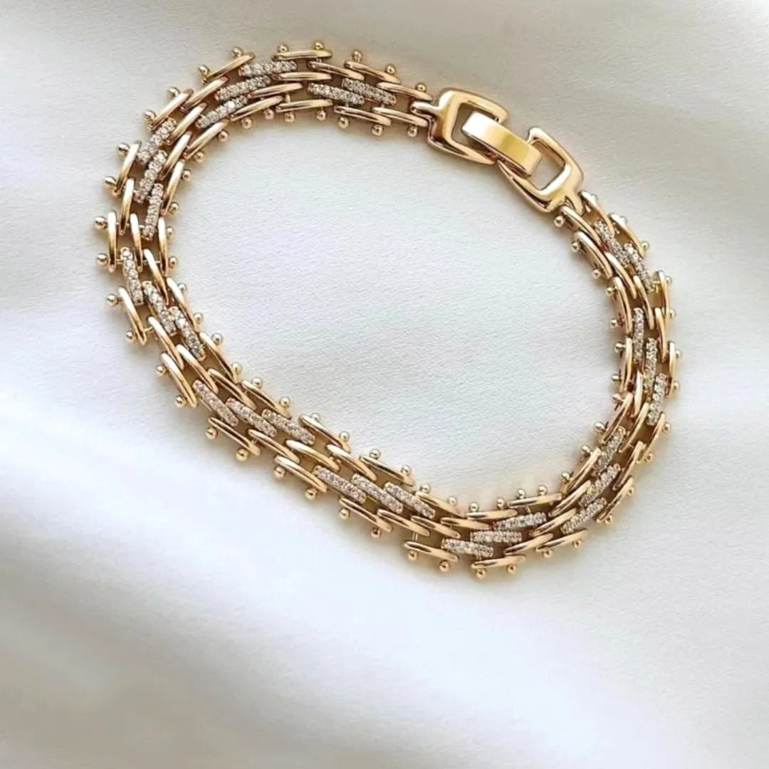 Spiked Elegance Gold Bracelet