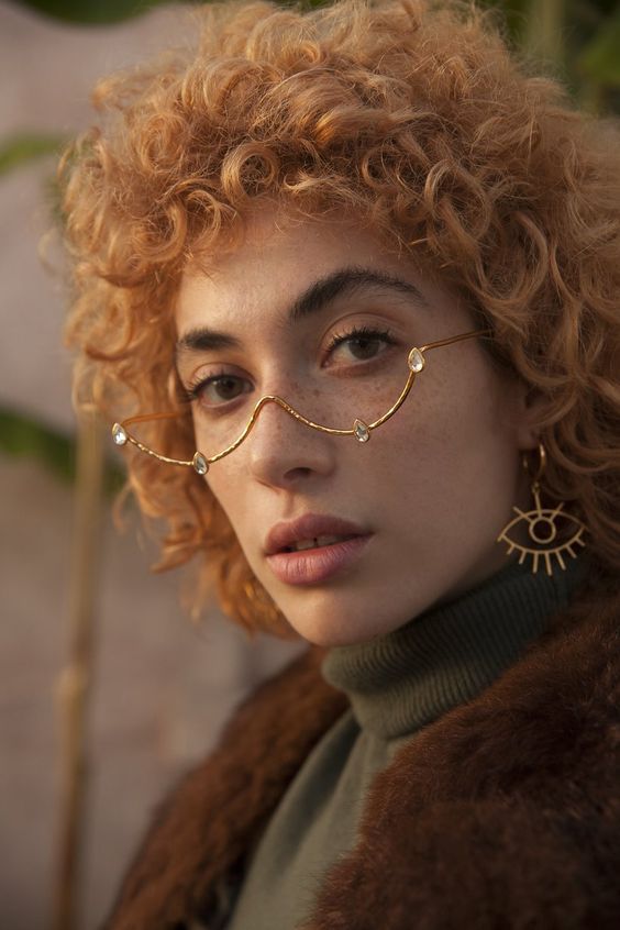 Virel Arc Face Chain