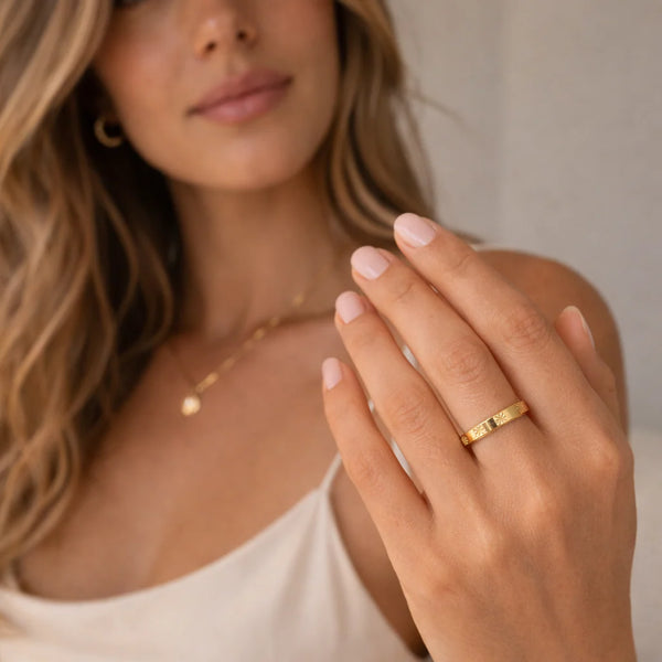 Lily Classic Sterling Silver Band Ring