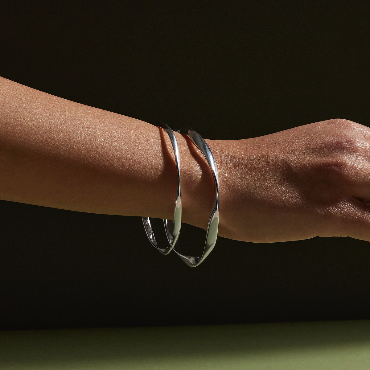 Veyra Sterling Silver Flow Bangle