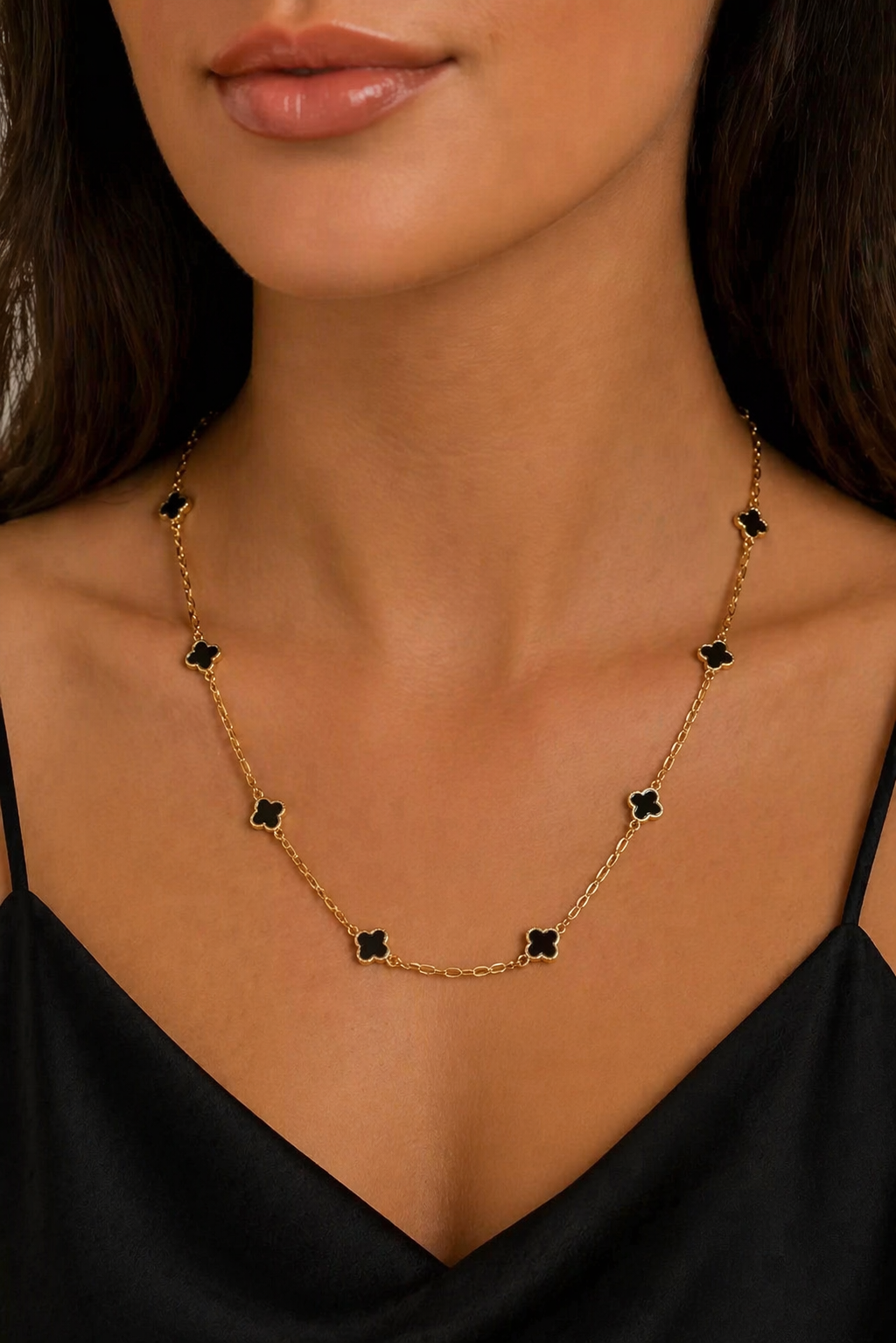 Noir Clover Whisper Necklace