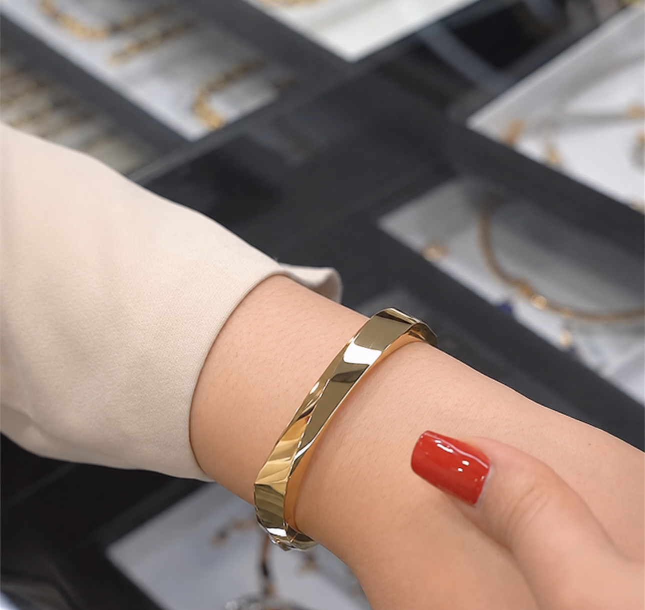 Polished Classic Cuff (Size 2.5)