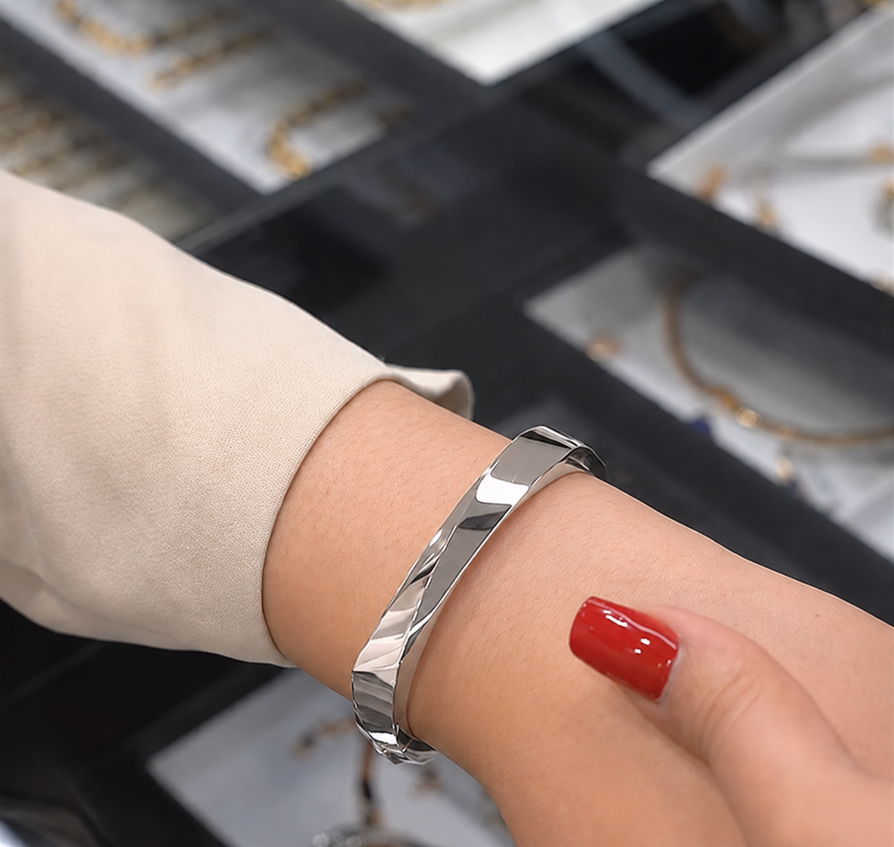 Polished Classic Cuff (Size 2.5)