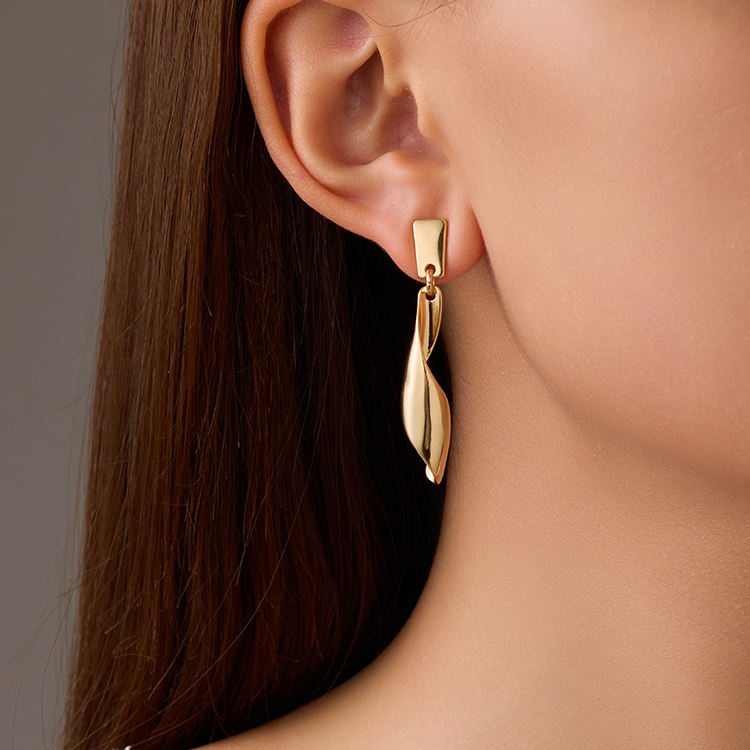 Velisse Twist Drop Earrings