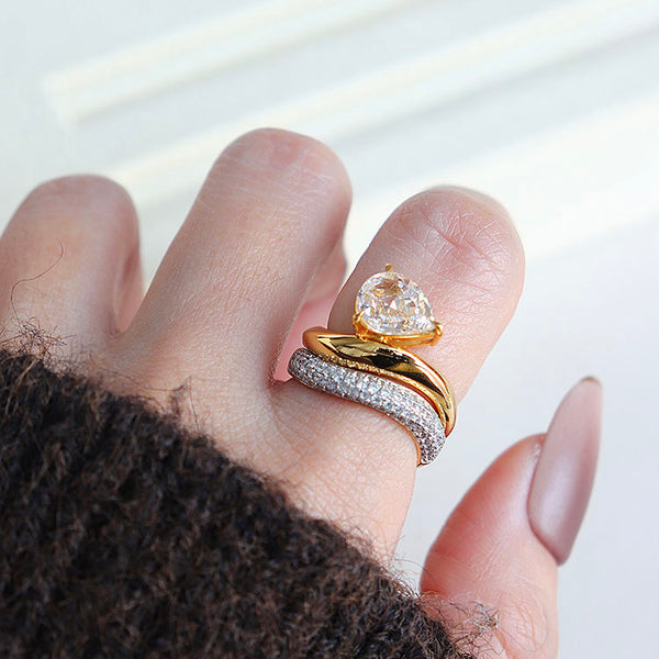 Cora Pear Halo Ring