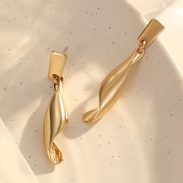 Velisse Twist Drop Earrings