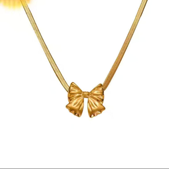 Mini Bow Herringbone Necklace in Gold