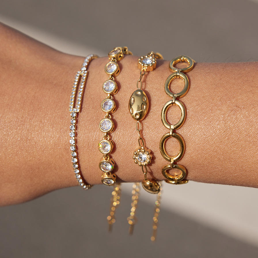 Zyphira Veil Bracelet set