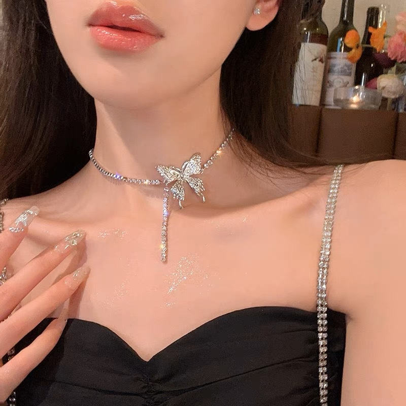 Luna Papillon Choker