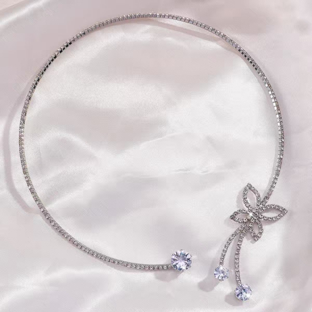 Dewdrop Flora Open Choker