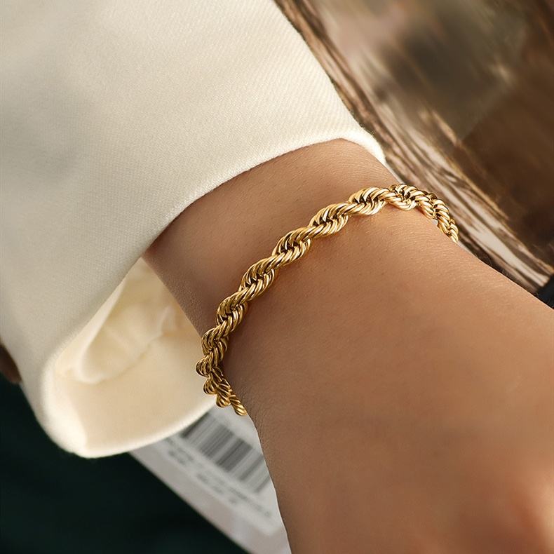 Aurelia Twist Chain Bracelet