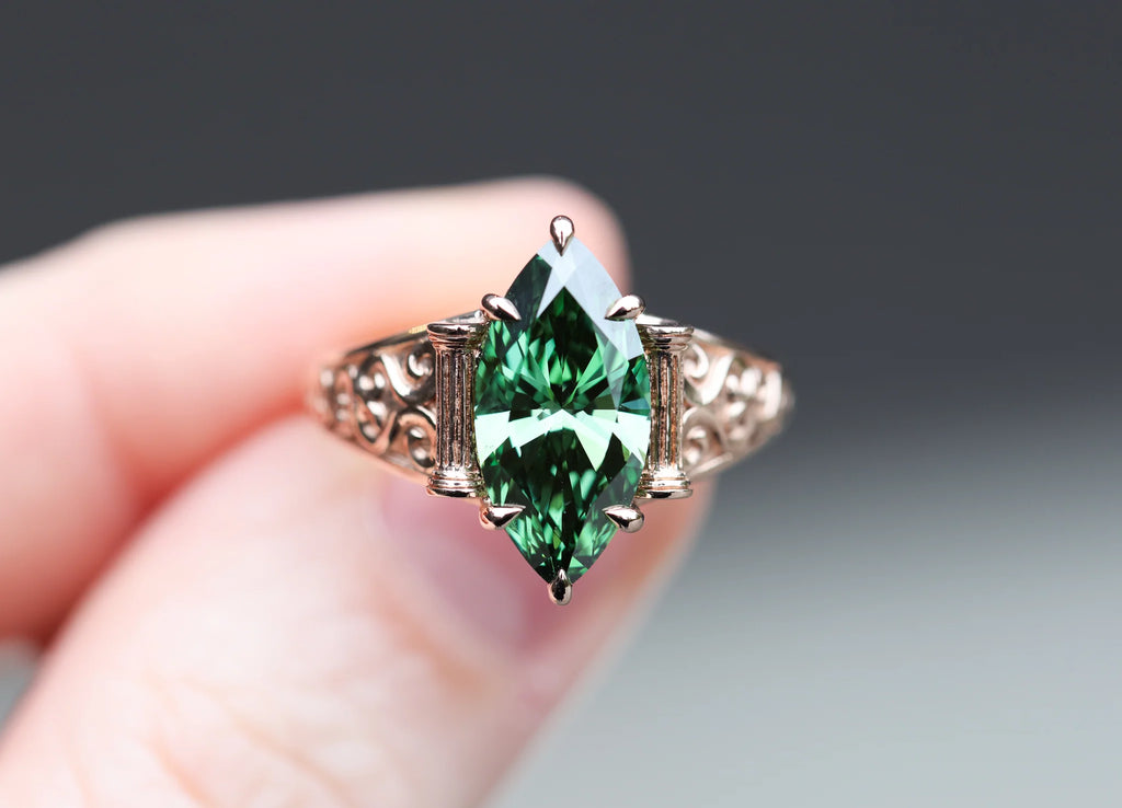 Evelyn Emerald Stone Ring (Size 7)
