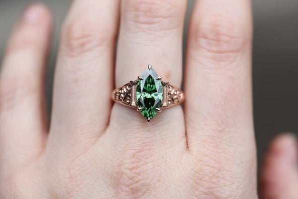 Evelyn Emerald Stone Ring (Size 7)