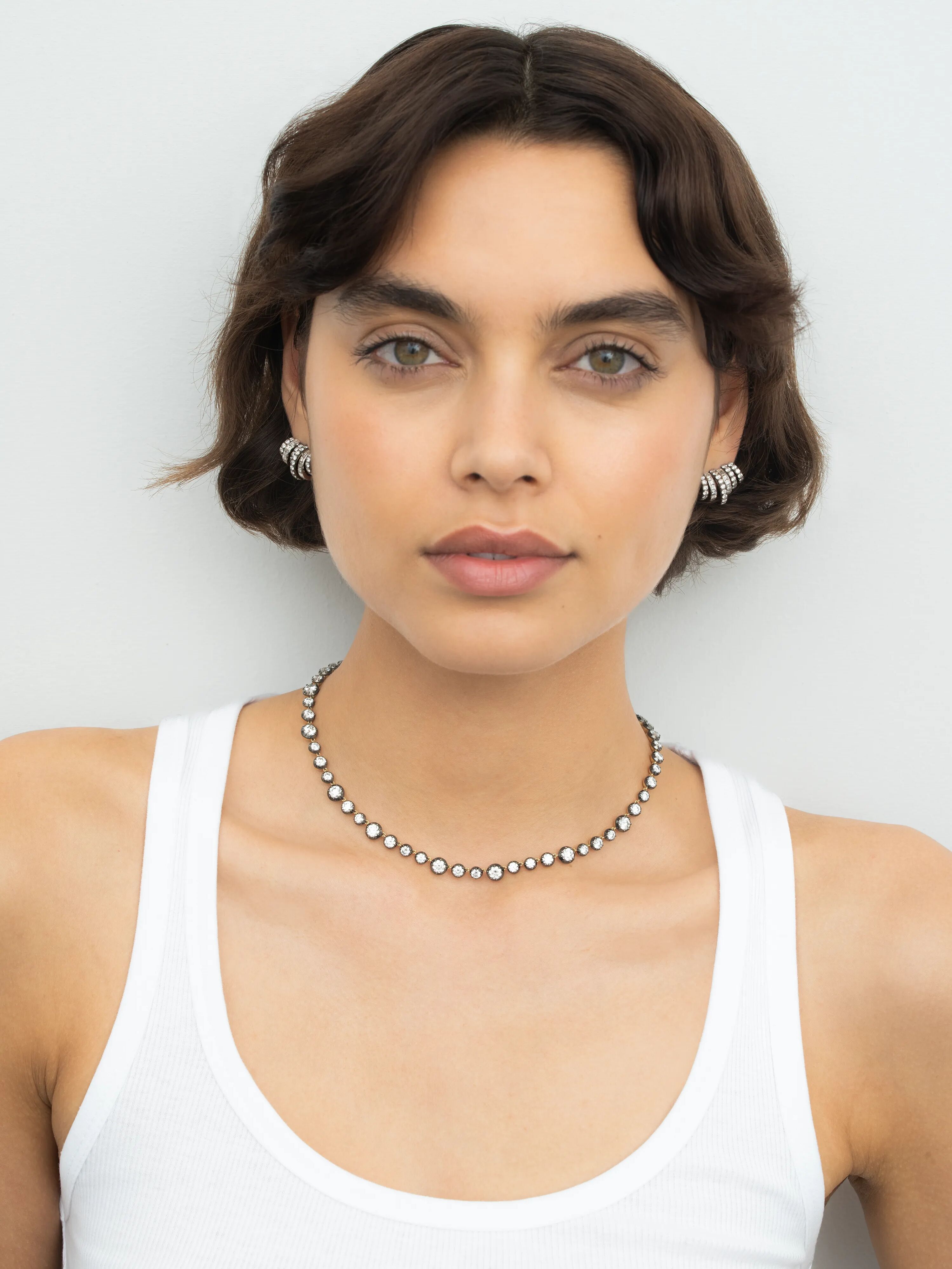 Noir Glimmer Collar Necklace