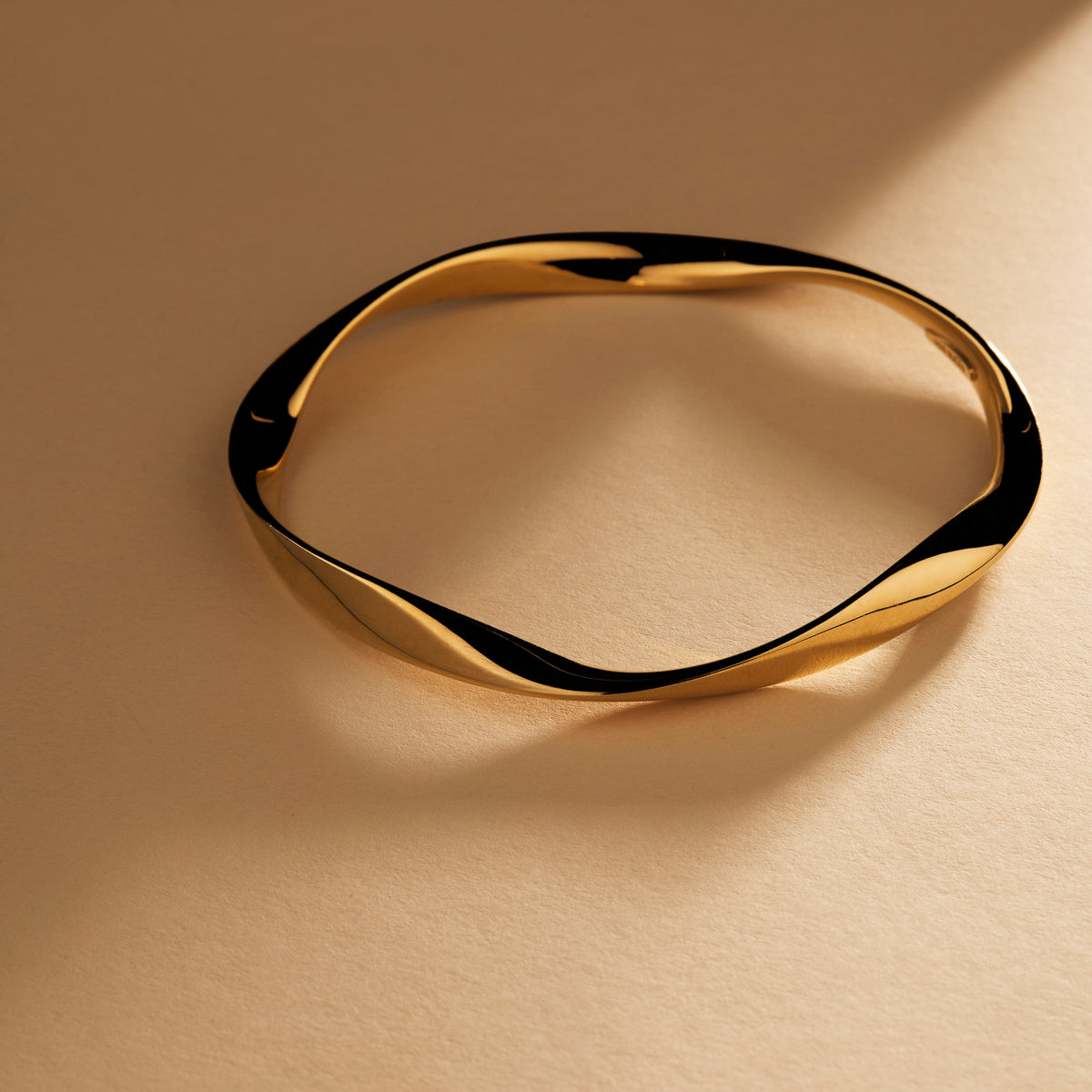 Veyra Sterling Silver Flow Bangle