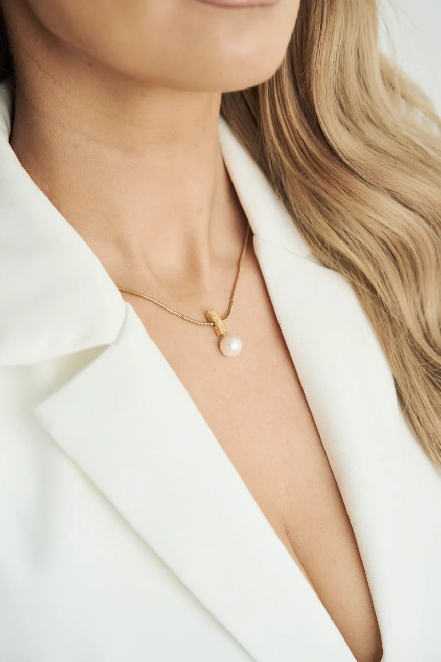 Claire Pearl Drop Pendant