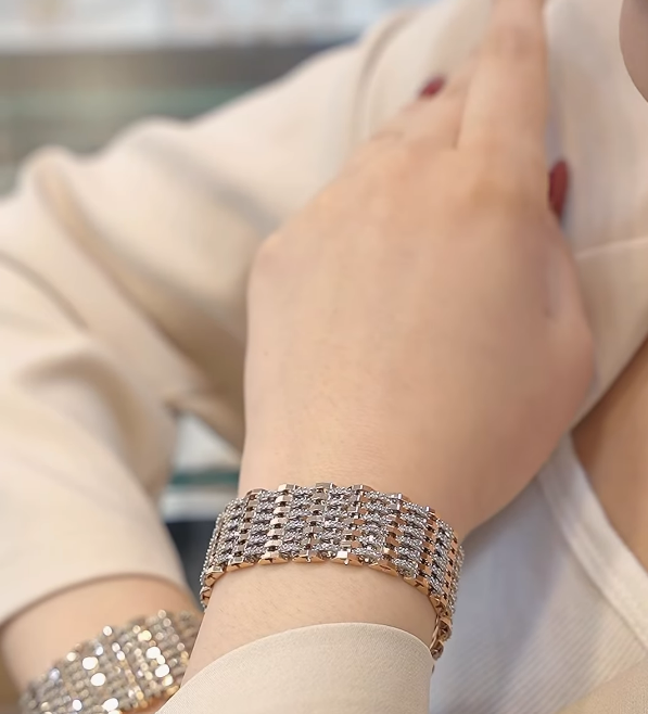 Cascading Elegance Bracelet (Length 2.5 inch)