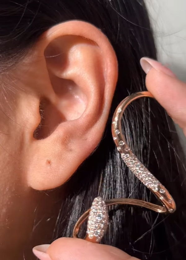 Crystal Curve Ear Cuff