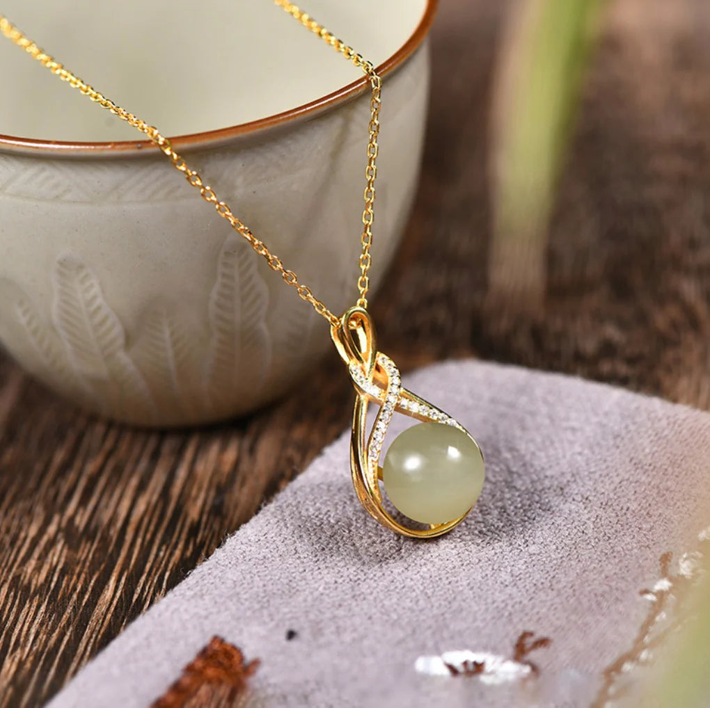 Ella Teardrop Pendant Necklace