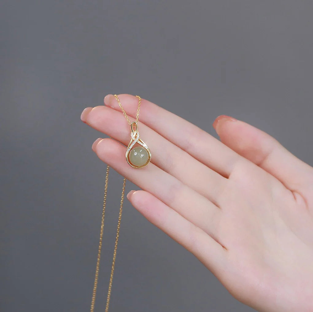 Ella Teardrop Pendant Necklace